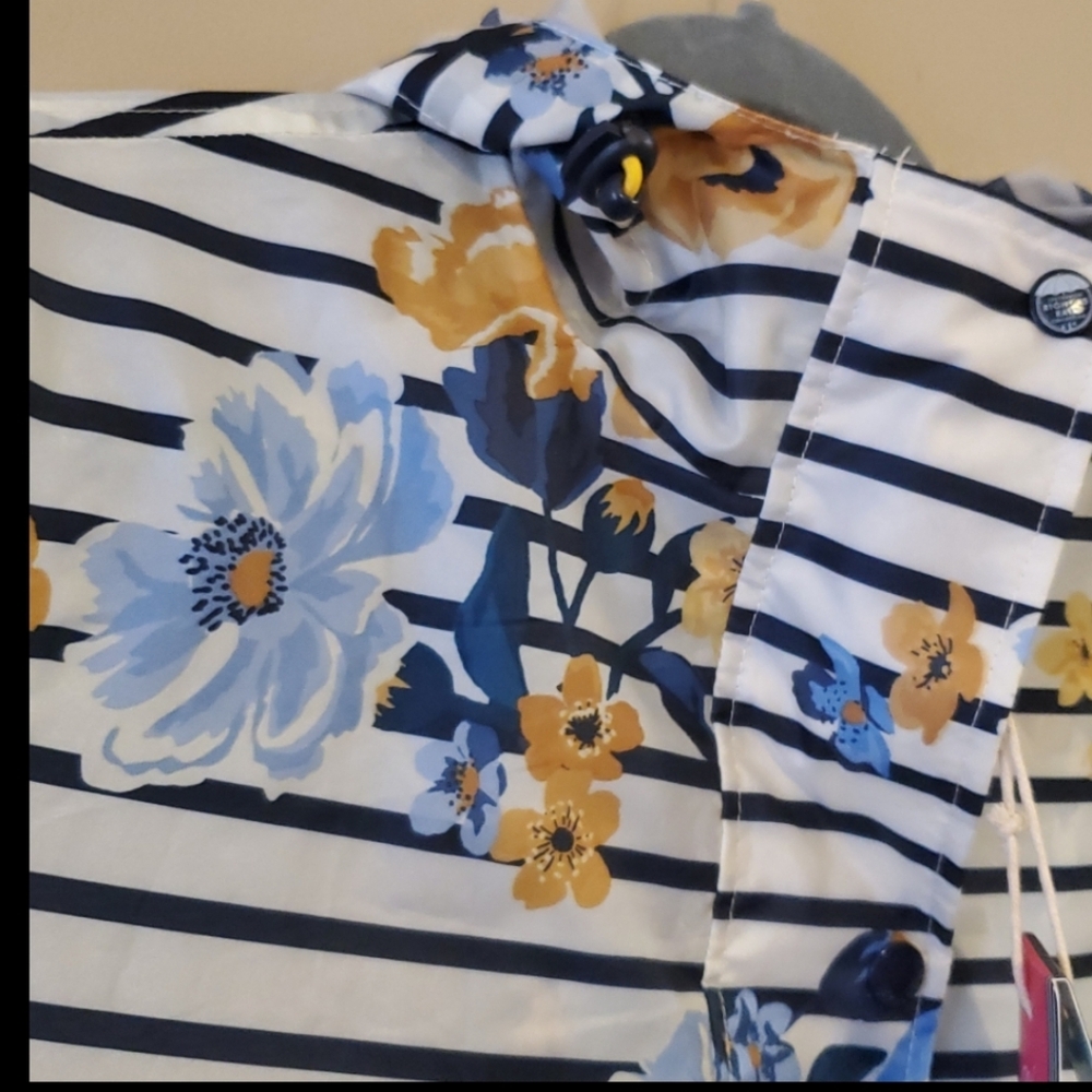 Joules GoLightly Packable Striped Floral Print Raincoat Size 4 NWT'S - Picture 8 of 16